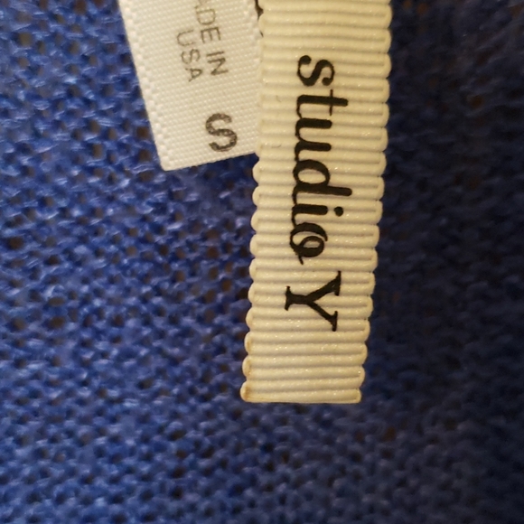 FREE with BUNDLE! Studio Y short sleeve sweater - Picture 2 of 3